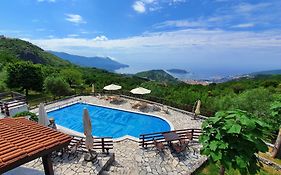 Villa Andreja Lapcici